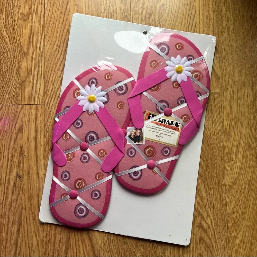 Flip flop memo board! - Picture 1 of 5